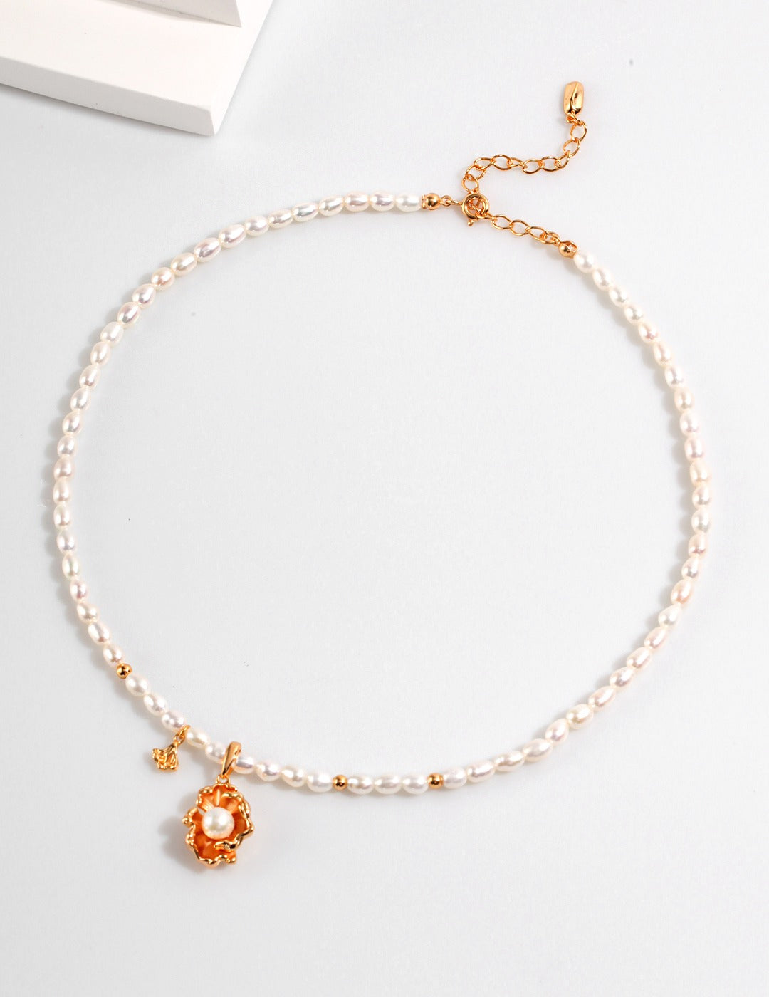 CONCH PEARL NECKLACE